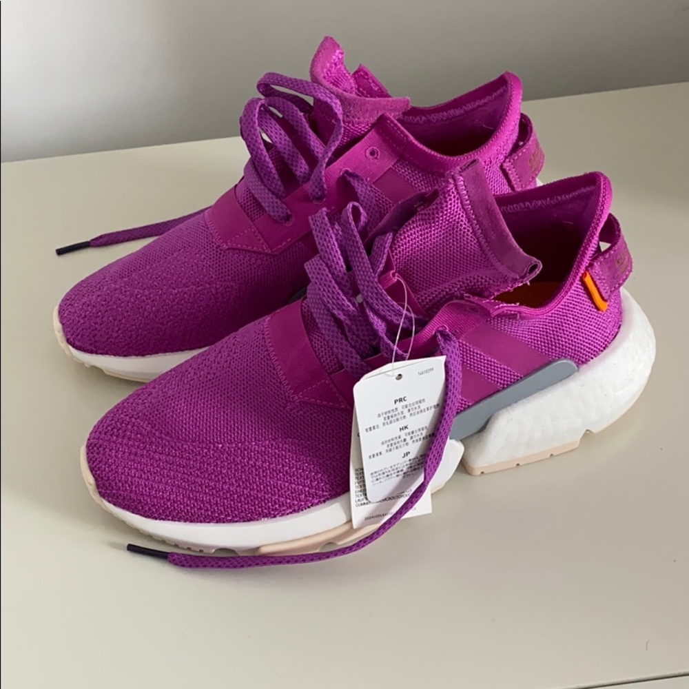 Adidas sneakers size 7.5
